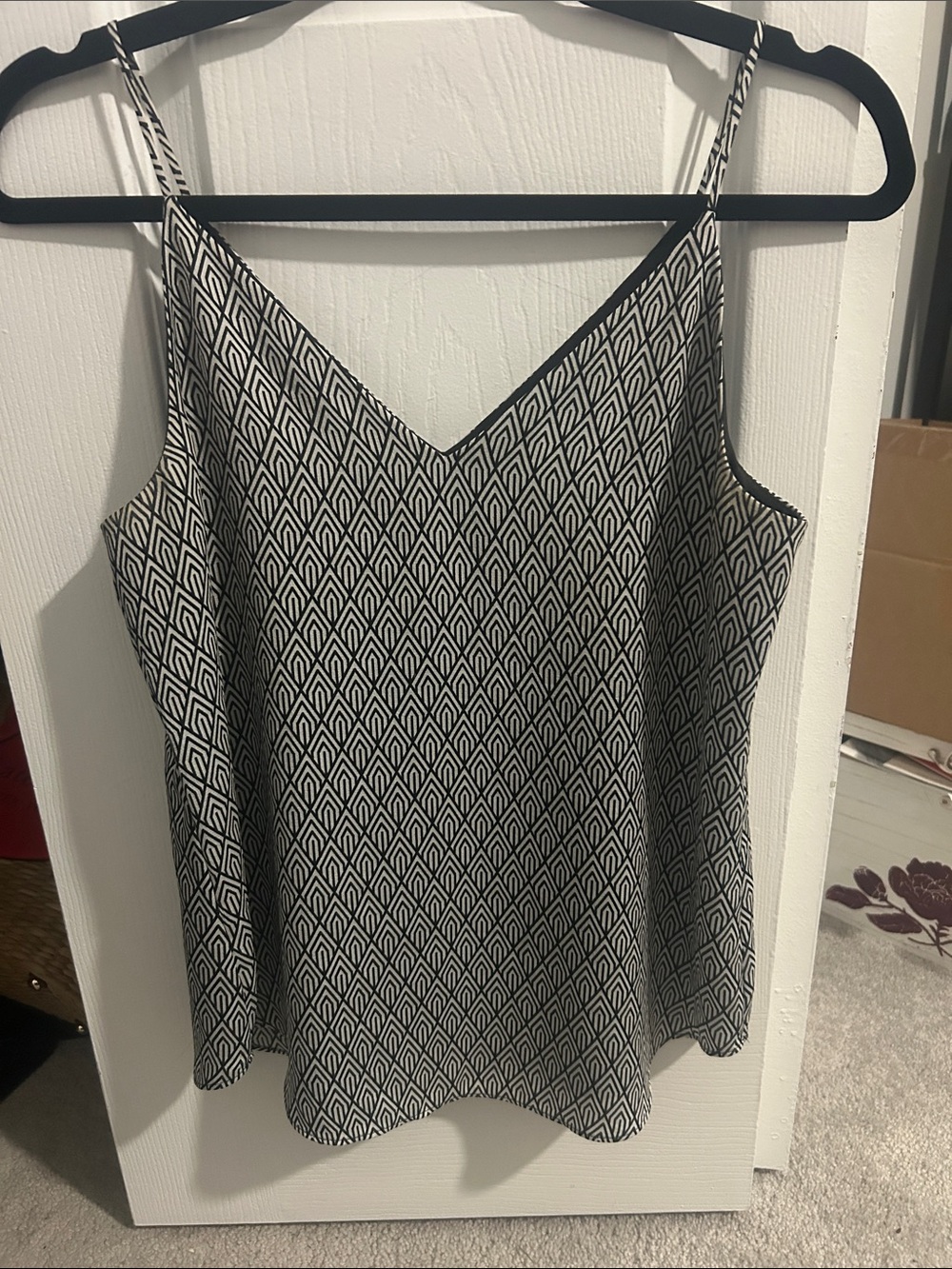 Express Black & White Geometric V-Neck Cami